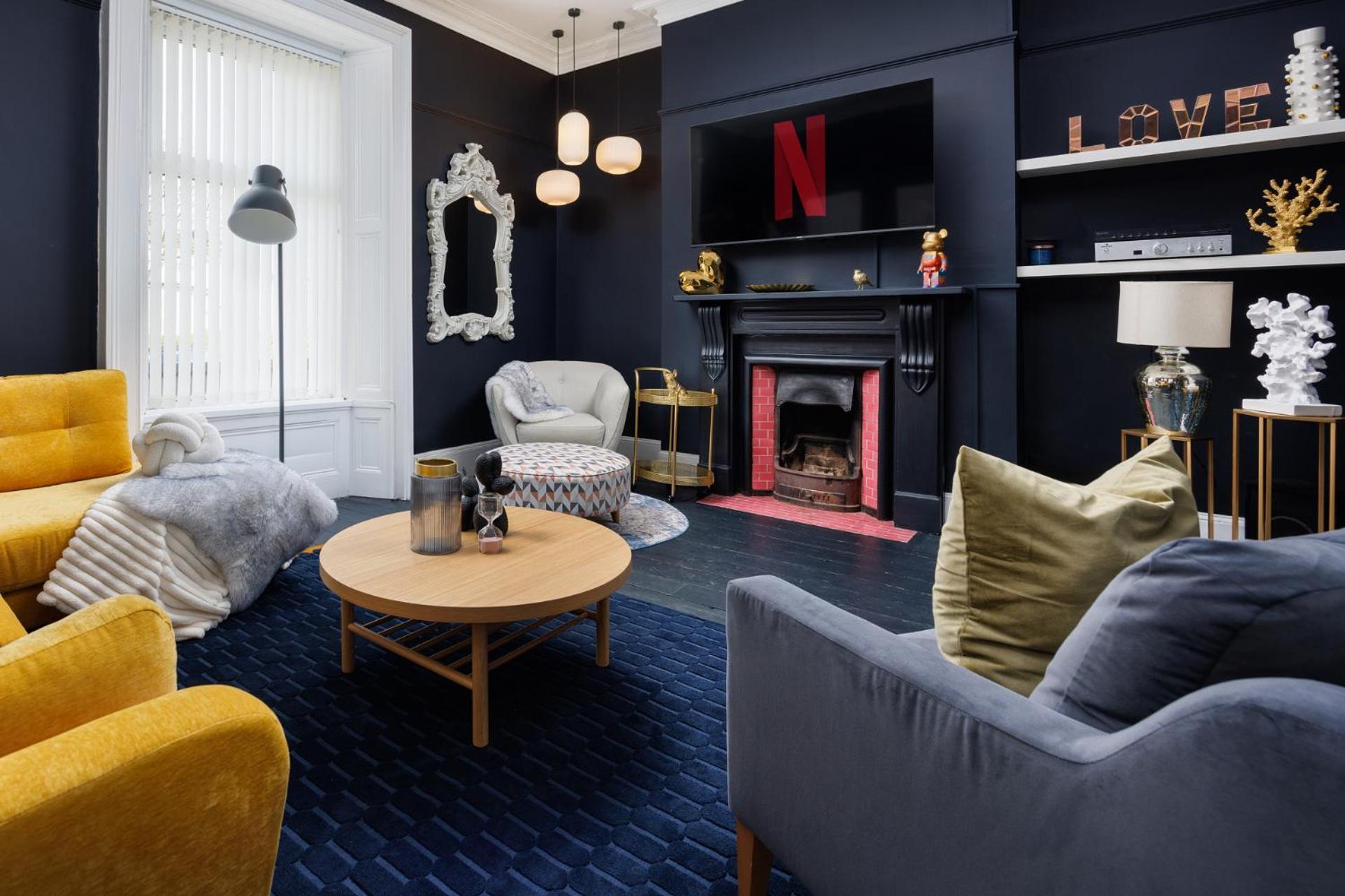 The Executive - House - Sleeps 8 - Habita Apartment